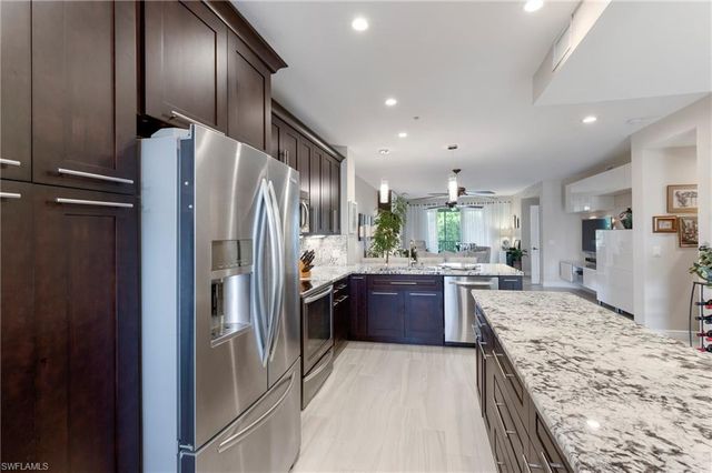 11041 Gulf Reflections DR # 306, Fort Myers, FL 33908