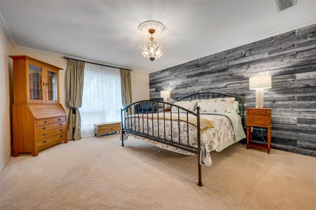 2223 N Link Street, Palestine, TX 75803