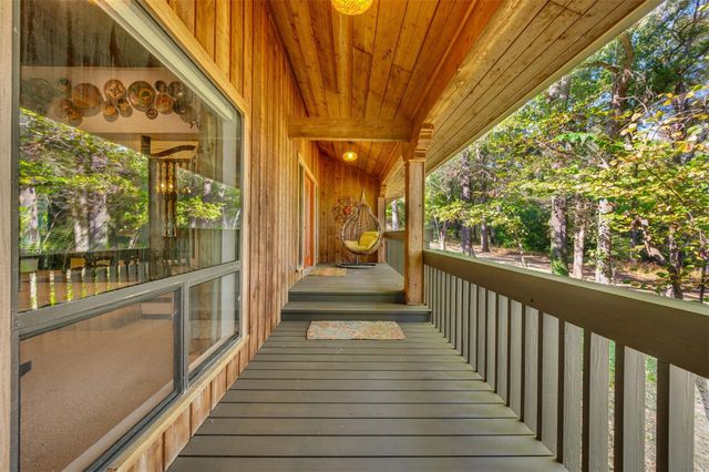 2223 N Link Street, Palestine, TX 75803