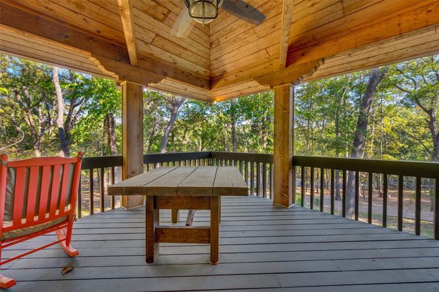 2223 N Link Street, Palestine, TX 75803