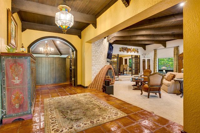 2223 N Link Street, Palestine, TX 75803