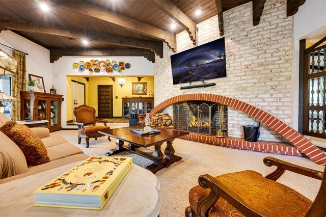 2223 N Link Street, Palestine, TX 75803