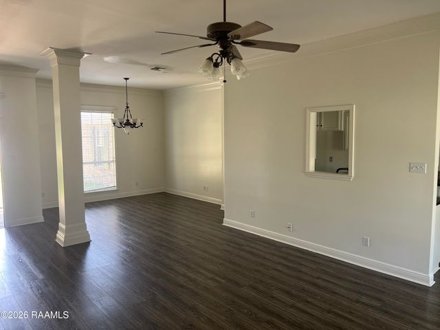136 Pinnacle Drive, Youngsville, LA 70592