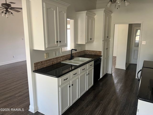 136 Pinnacle Drive, Youngsville, LA 70592
