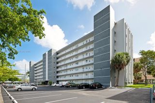 619 NE 14th Ave 101, Hallandale Beach, FL 33009