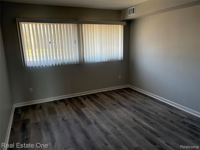 2830 Davison Avenue, Auburn Hills, MI 48326