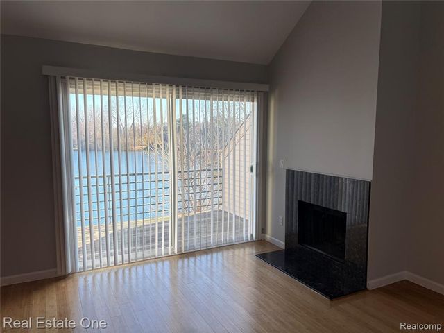 2830 Davison Avenue, Auburn Hills, MI 48326