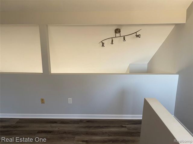 2830 Davison Avenue, Auburn Hills, MI 48326