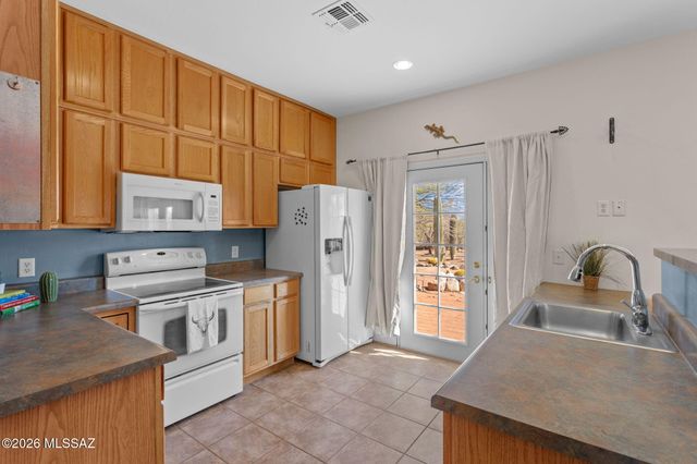 13191 N Red Hill Road, Marana, AZ 85653