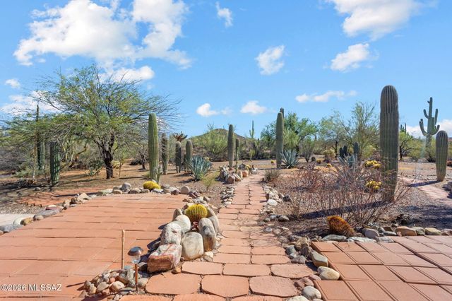 13191 N Red Hill Road, Marana, AZ 85653