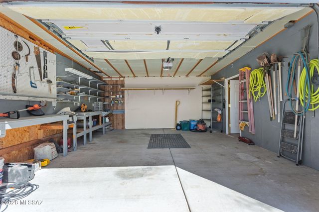 13191 N Red Hill Road, Marana, AZ 85653