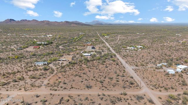 13191 N Red Hill Road, Marana, AZ 85653