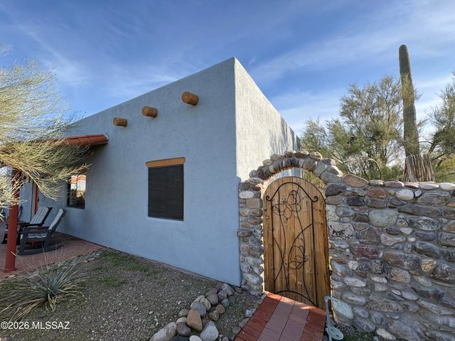 13191 N Red Hill Road, Marana, AZ 85653