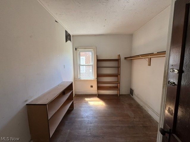 19205 Arrowhead Avenue, Cleveland, OH 44119