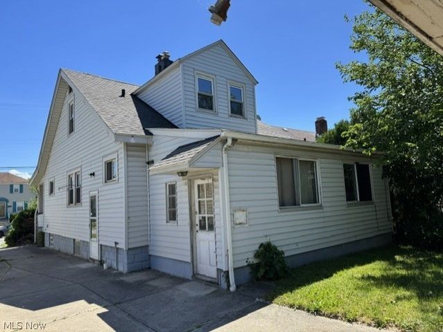 19205 Arrowhead Avenue, Cleveland, OH 44119