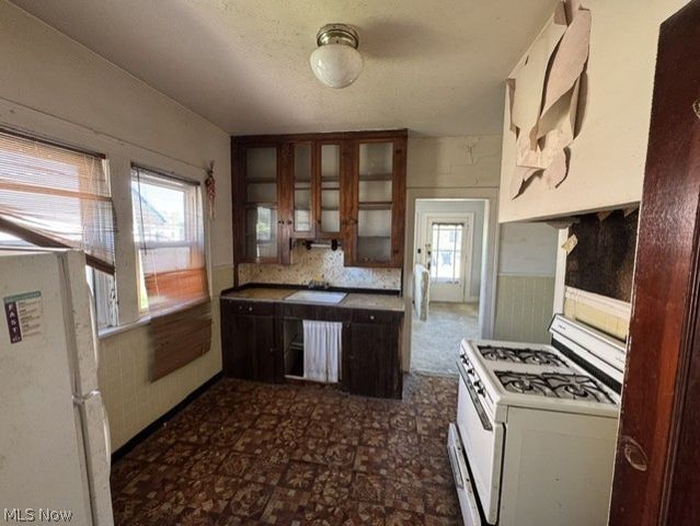 19205 Arrowhead Avenue, Cleveland, OH 44119