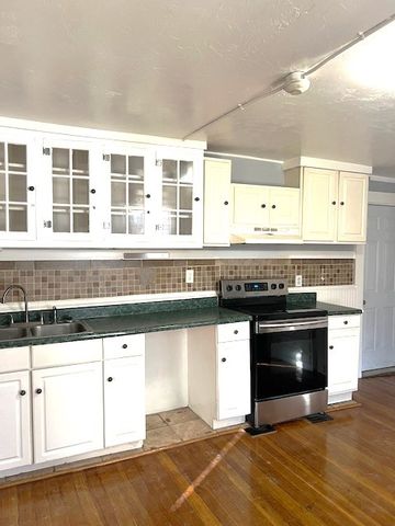 346 Carrington Avenue, Woonsocket, RI 02895