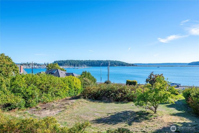 1475 SE 9th Avenue, Oak Harbor, WA 98277
