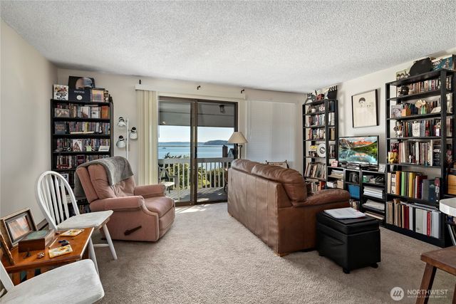 1475 SE 9th Avenue, Oak Harbor, WA 98277