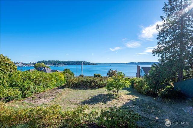 1475 SE 9th Avenue, Oak Harbor, WA 98277