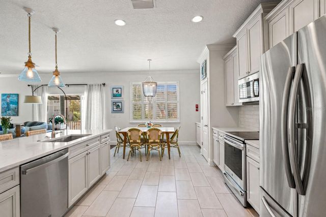 2906 N PERRY AVENUE, Tampa, FL 33602