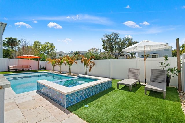 2906 N PERRY AVENUE, Tampa, FL 33602