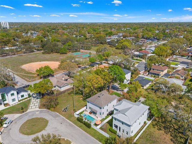 2906 N PERRY AVENUE, Tampa, FL 33602