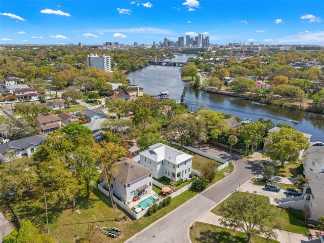 2906 N PERRY AVENUE, Tampa, FL 33602