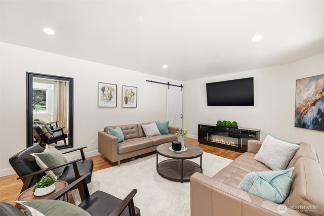 16006 NE 160TH Street, Woodinville, WA 98072