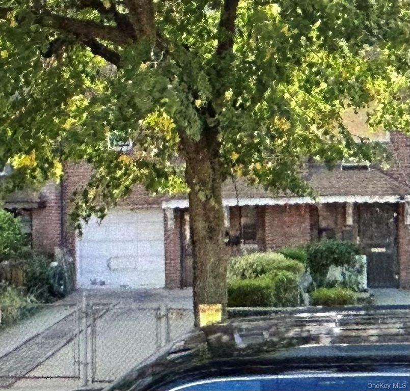 22008 Linden Blvd., Cambria Heights, NY 11411