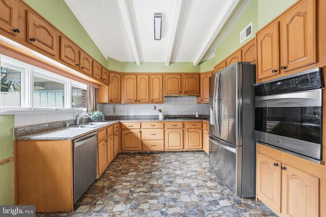 700 GREYROCK DR, Silver Spring, MD 20910