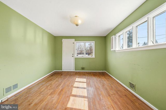 700 GREYROCK DR, Silver Spring, MD 20910