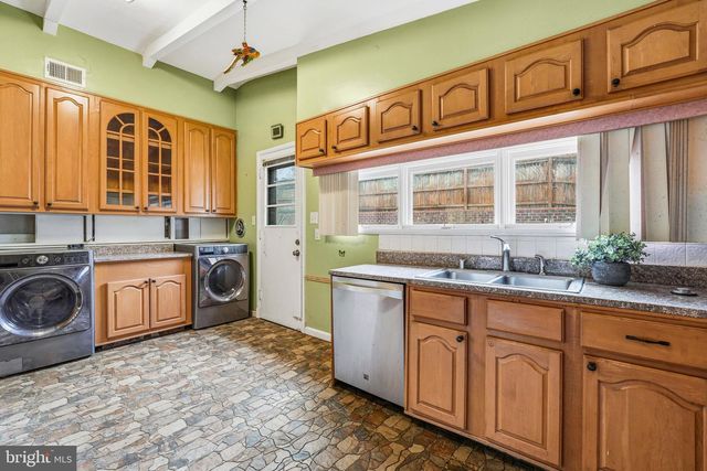 700 GREYROCK DR, Silver Spring, MD 20910