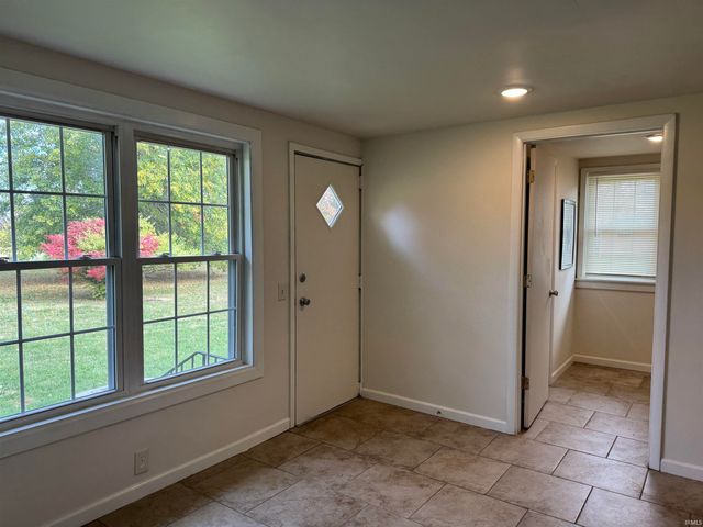 2104 E Delta Drive, Muncie, IN 47303