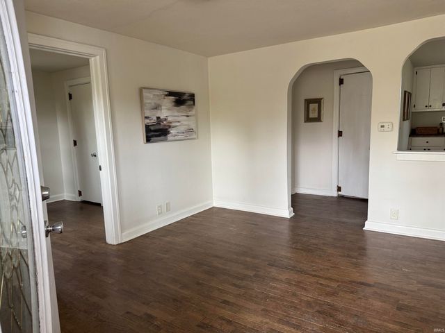 2104 E Delta Drive, Muncie, IN 47303