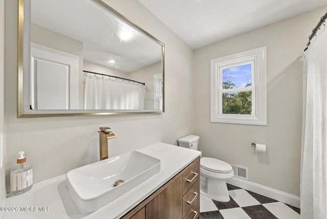 510 Pheasant Lane, Toms River, NJ 08753