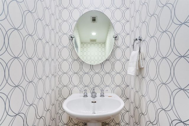 4310 Buena Vista Street 27, Dallas, TX 75205