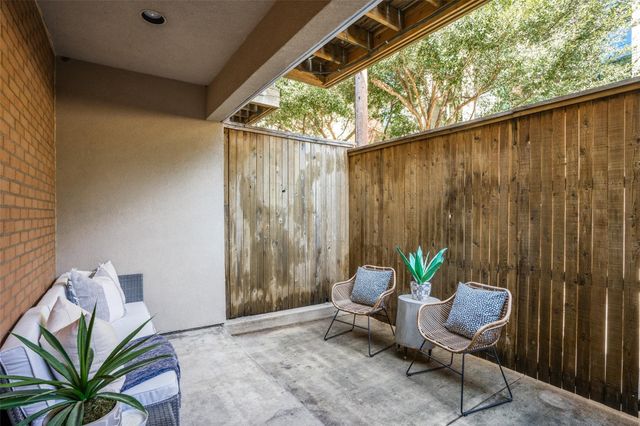 4310 Buena Vista Street 27, Dallas, TX 75205