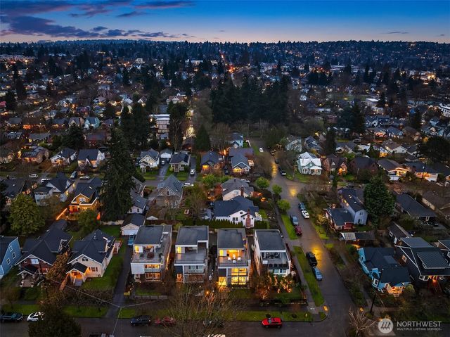 7002 23rd Avenue NW, Seattle, WA 98117