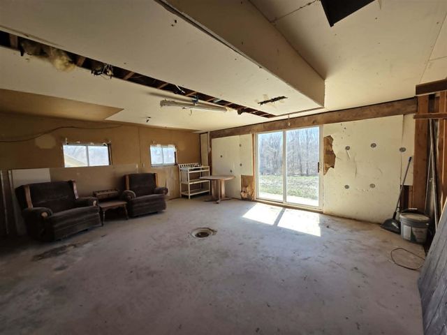 4035 N Comstock Avenue, Hesperia, MI 49421