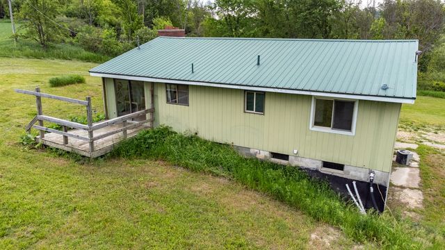 4035 N Comstock Avenue, Hesperia, MI 49421