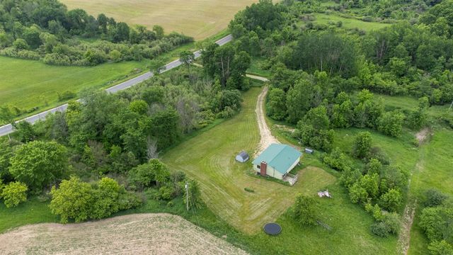 4035 N Comstock Avenue, Hesperia, MI 49421