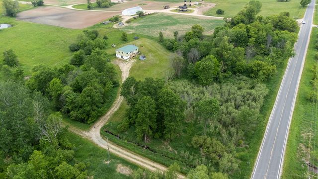4035 N Comstock Avenue, Hesperia, MI 49421