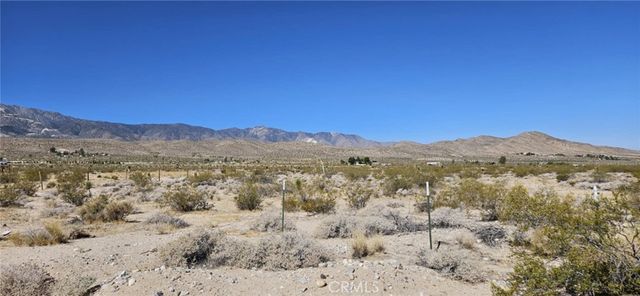 800 Visalia Avenue, Lucerne Valley, CA 92356