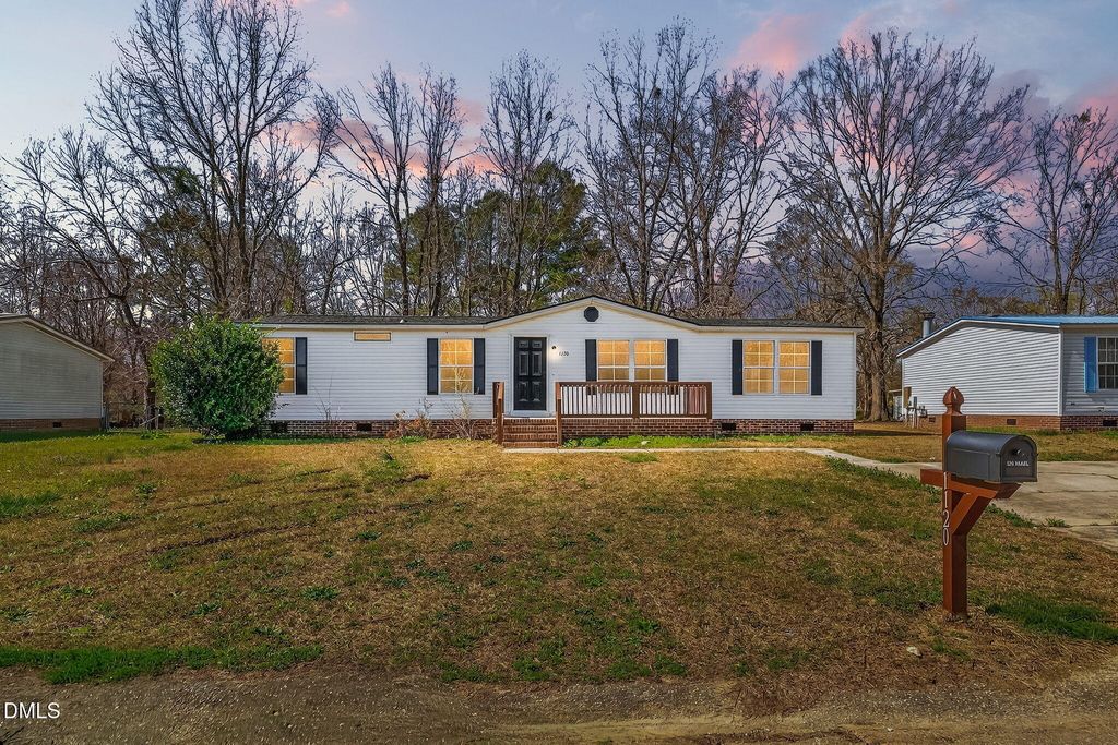 1120 Pasture Lane, Fayetteville, NC 28312