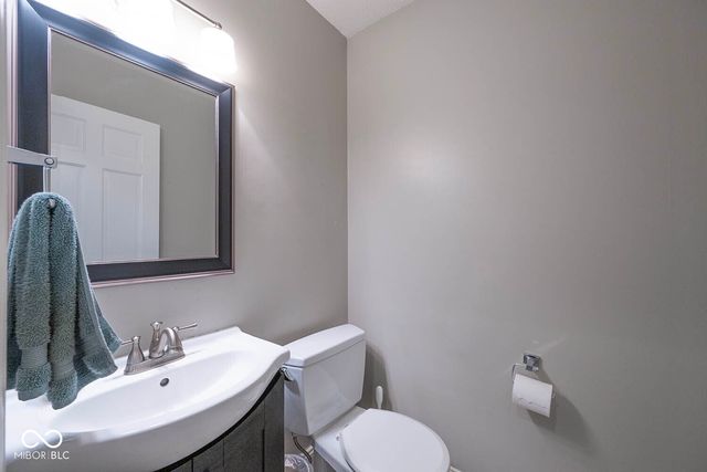 4826 Essex Court, Carmel, IN 46033