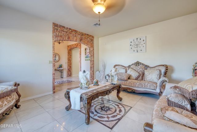 10728 Regina Drive, Socorro, TX 79927