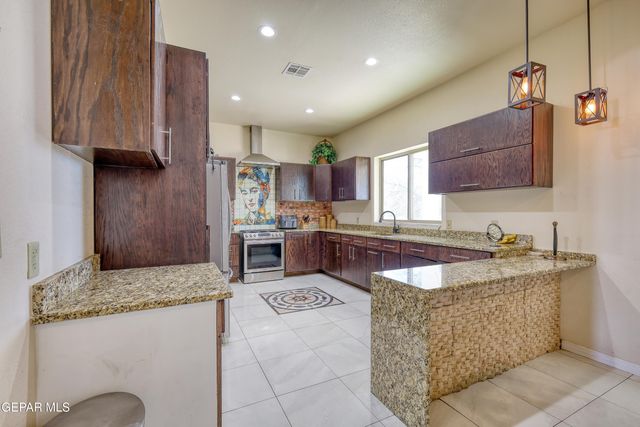 10728 Regina Drive, Socorro, TX 79927