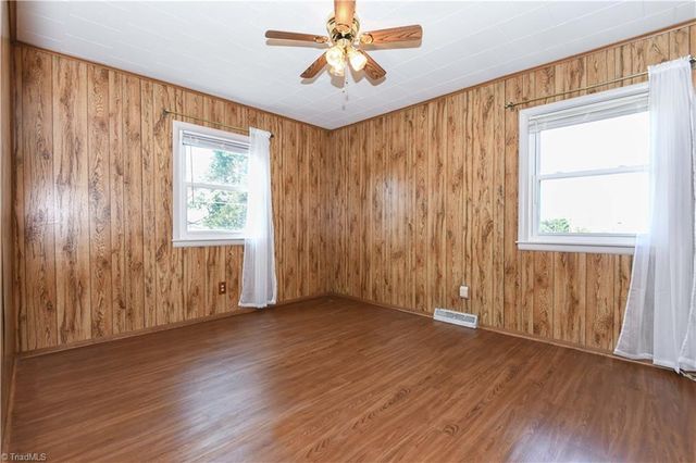 416 Greenwood Drive, High Point, NC 27262