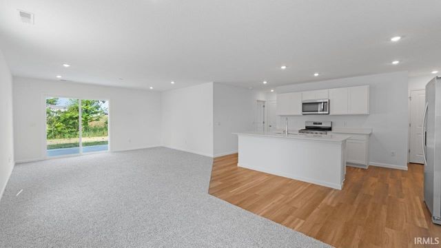 5128 Beechmont Lane, New Haven, IN 46774